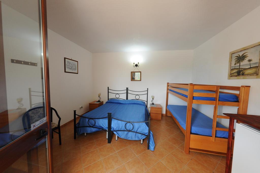 B&B Il Giardino Degli Ulivi Torre Santa Sabina Exterior foto